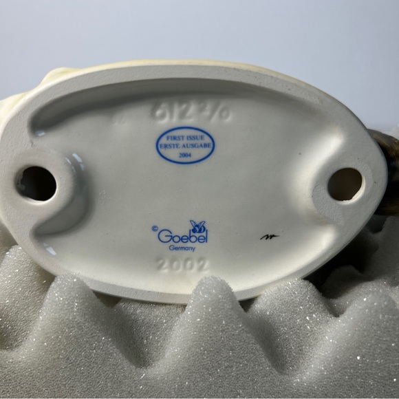 Goebel Hummel 612 2/0 Faulenzer Lazybones #464 3.25 Inch New In box - Picture 6 of 8